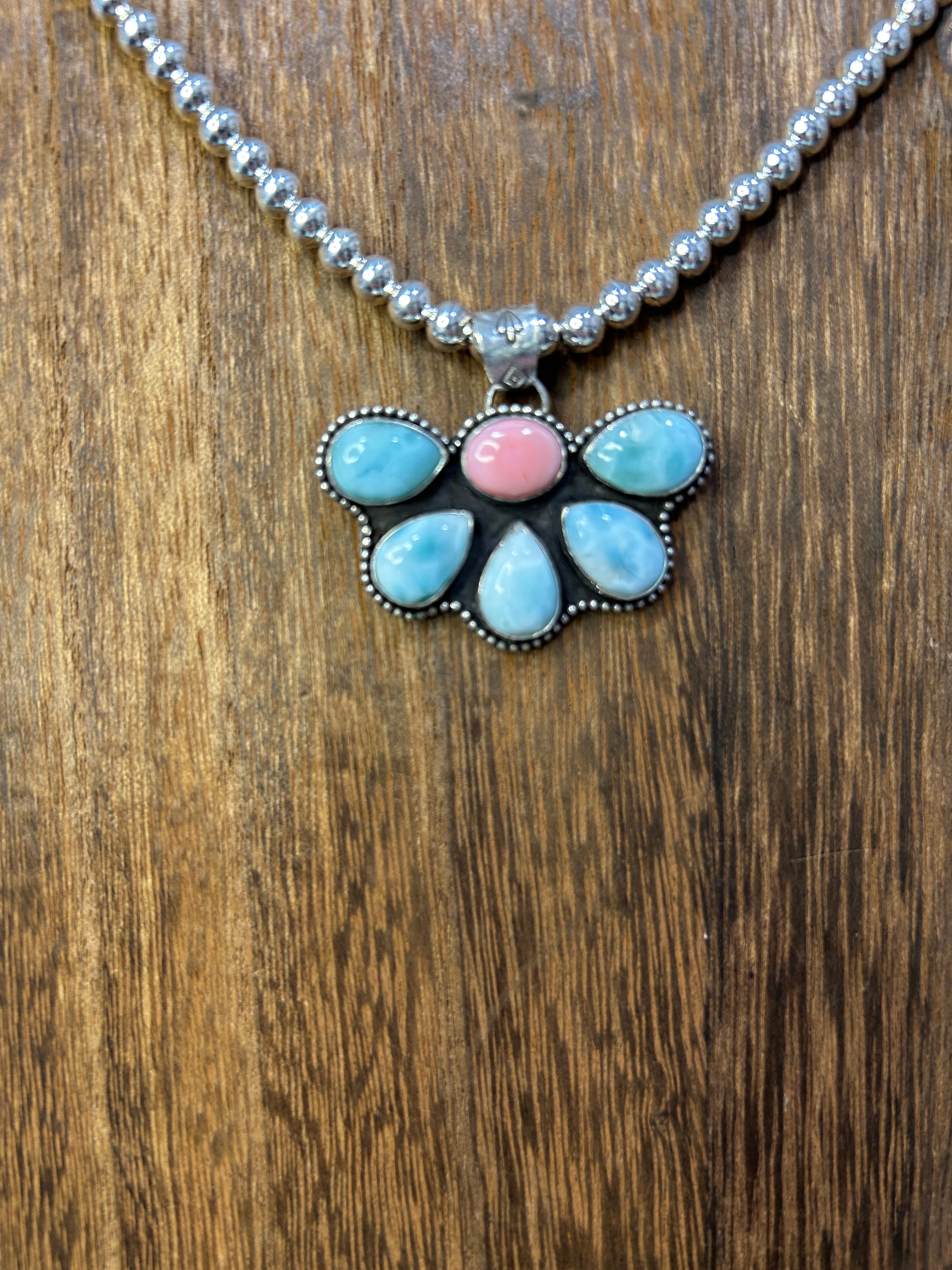 Half Cluster Pendant in Pink Conch And Larimar