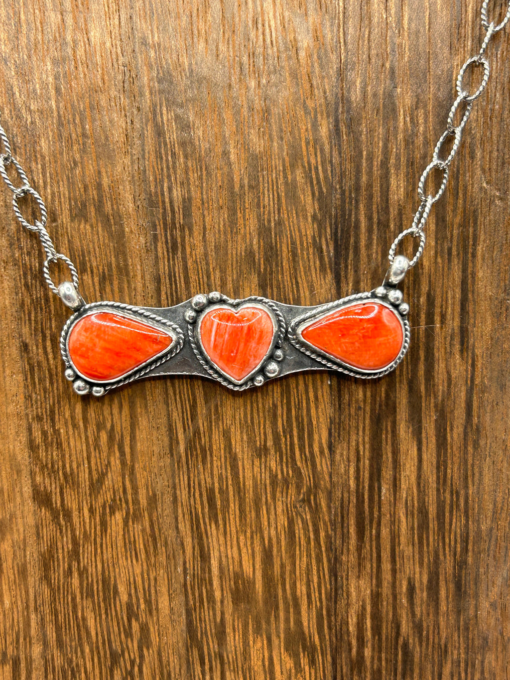 Red spiny Heart Bar Necklace
