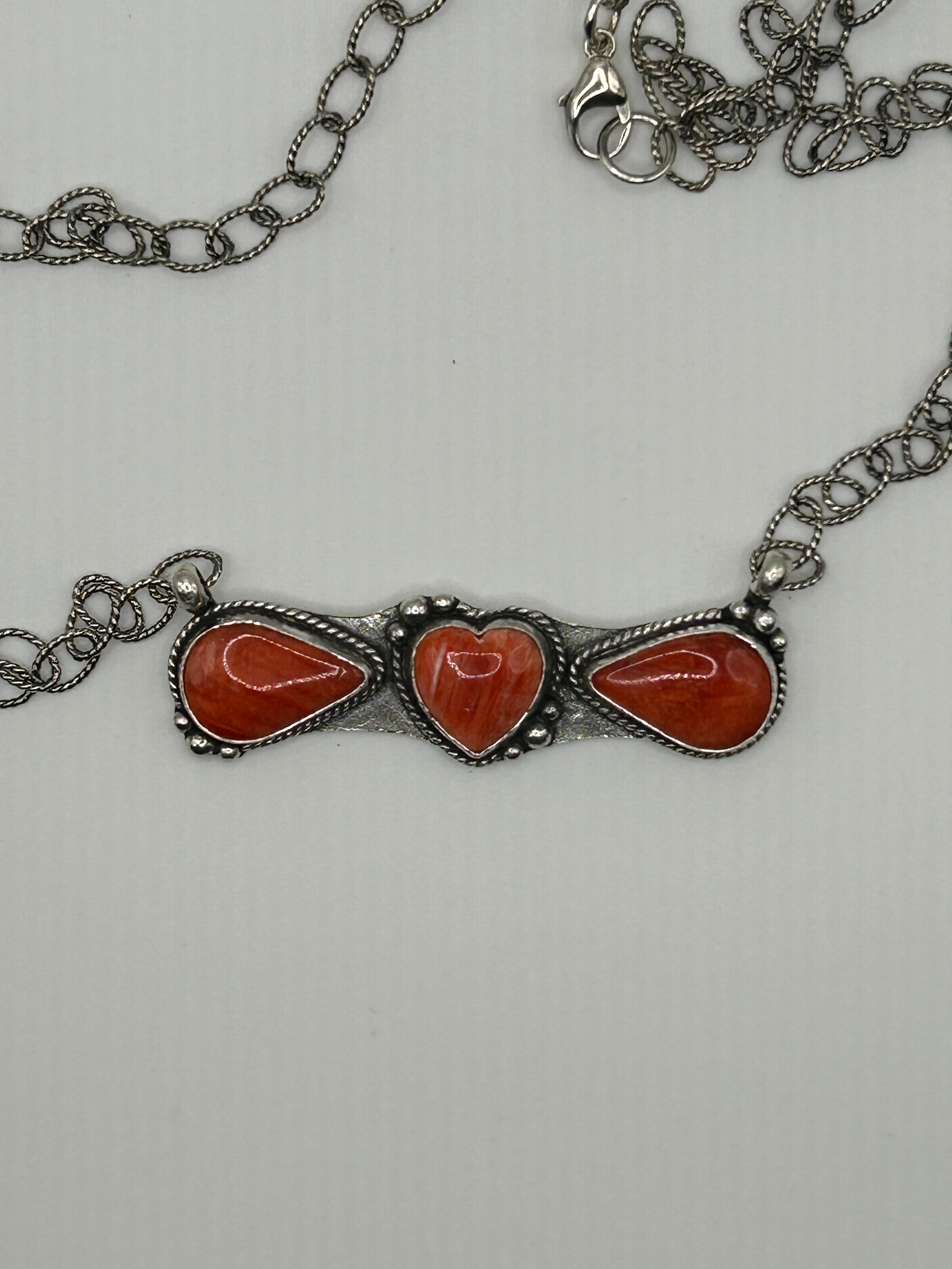 Red spiny Heart Bar Necklace