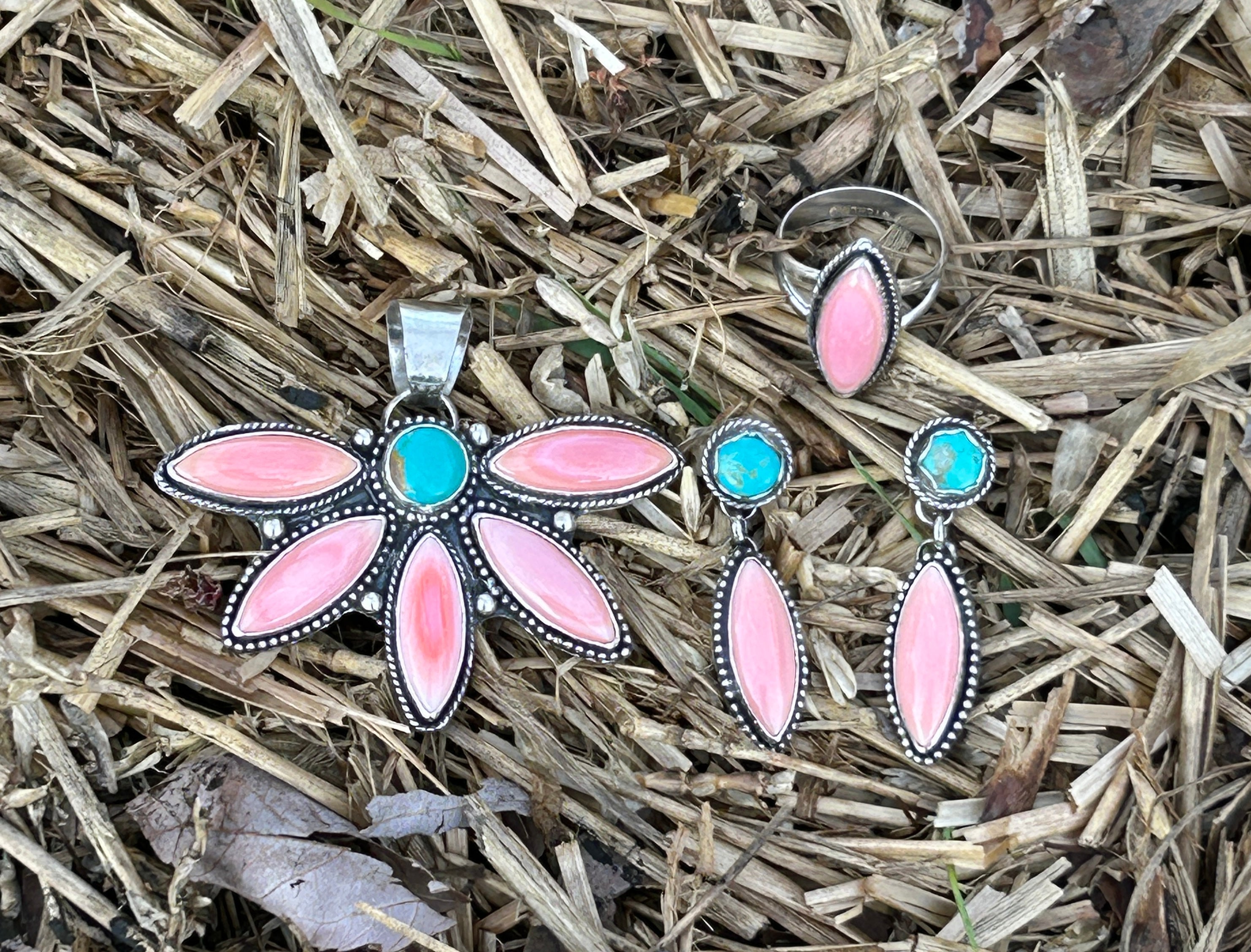 Pink Conch and Turquoise half cluster flower pendant