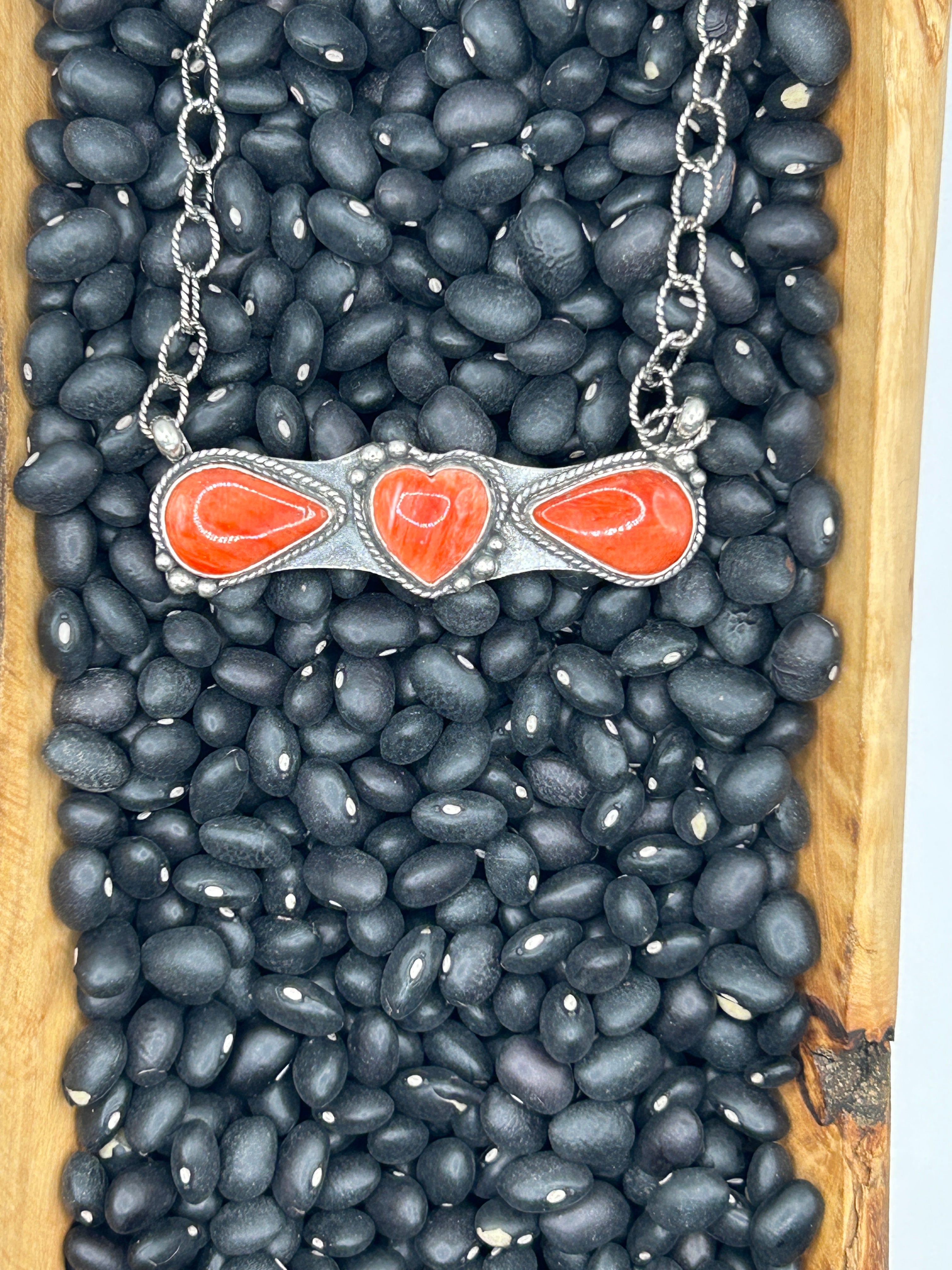 Red spiny Heart Bar Necklace