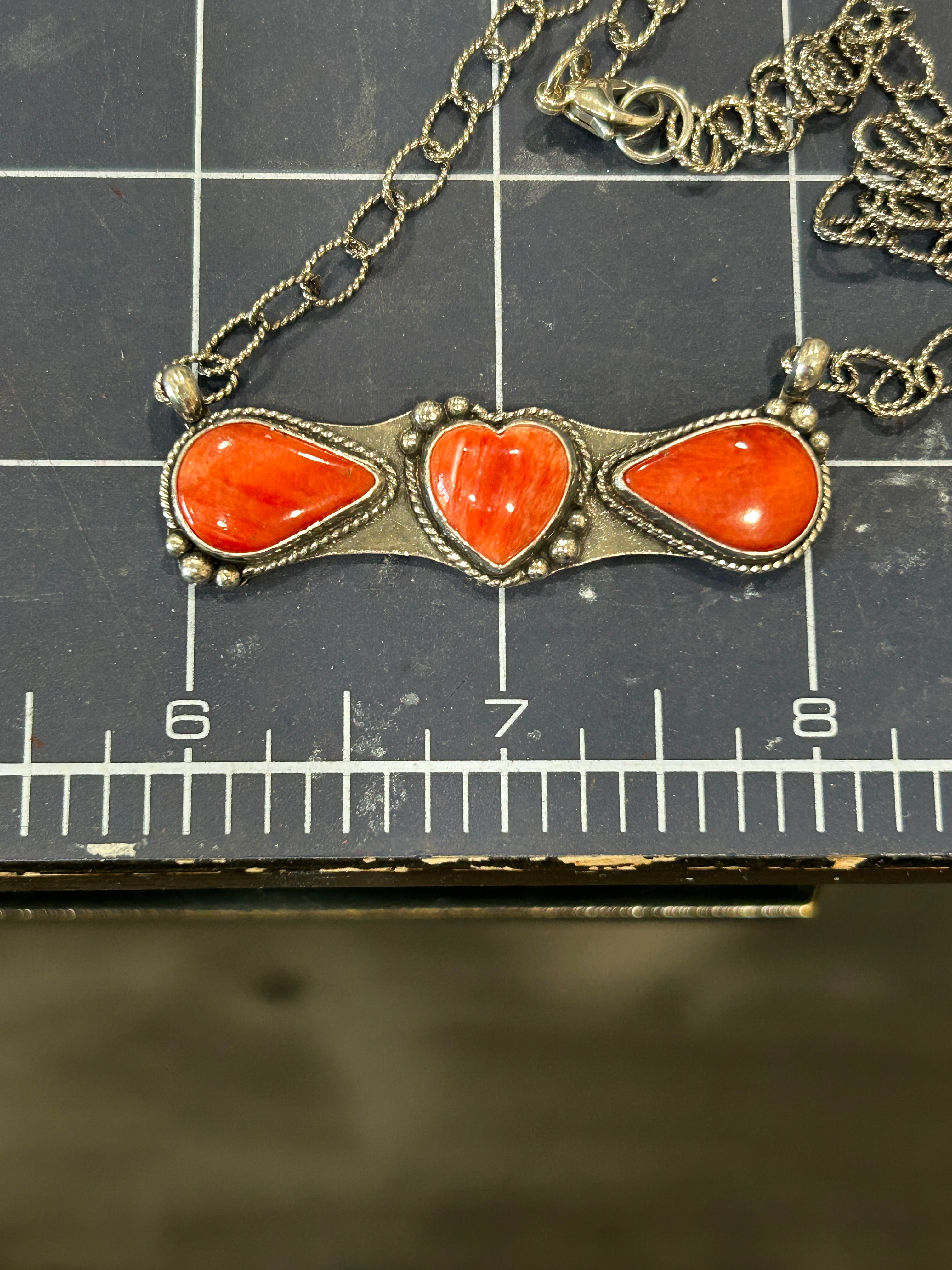 Red spiny Heart Bar Necklace