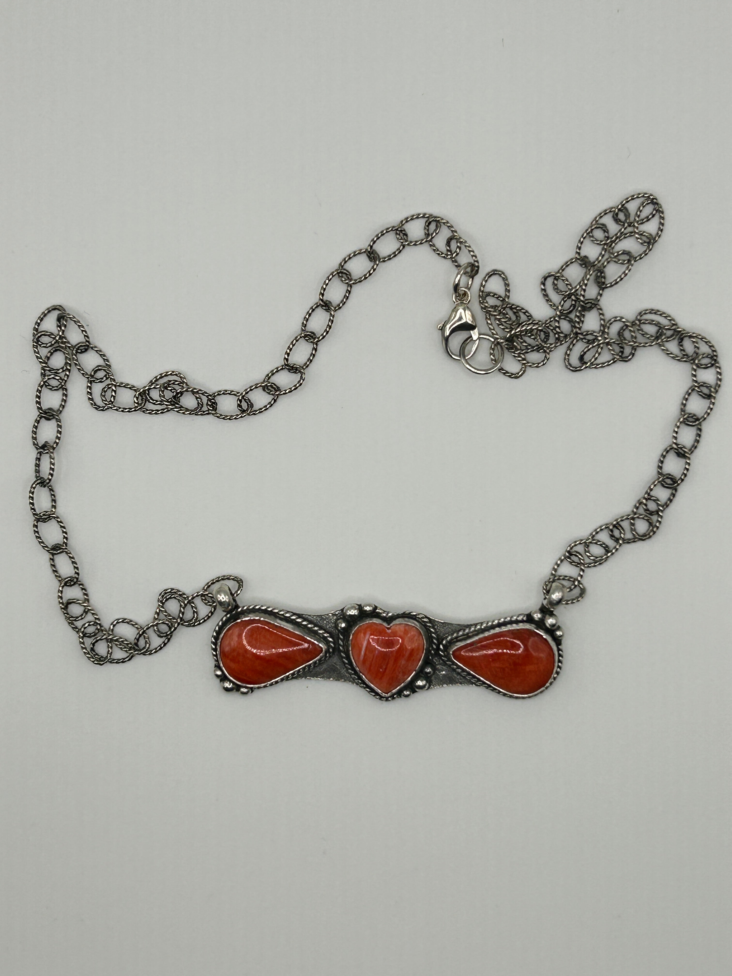 Red spiny Heart Bar Necklace